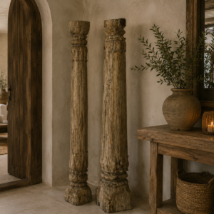 lot de 2 colonnes en teck massif sculpté dans déco méditerranéene chic