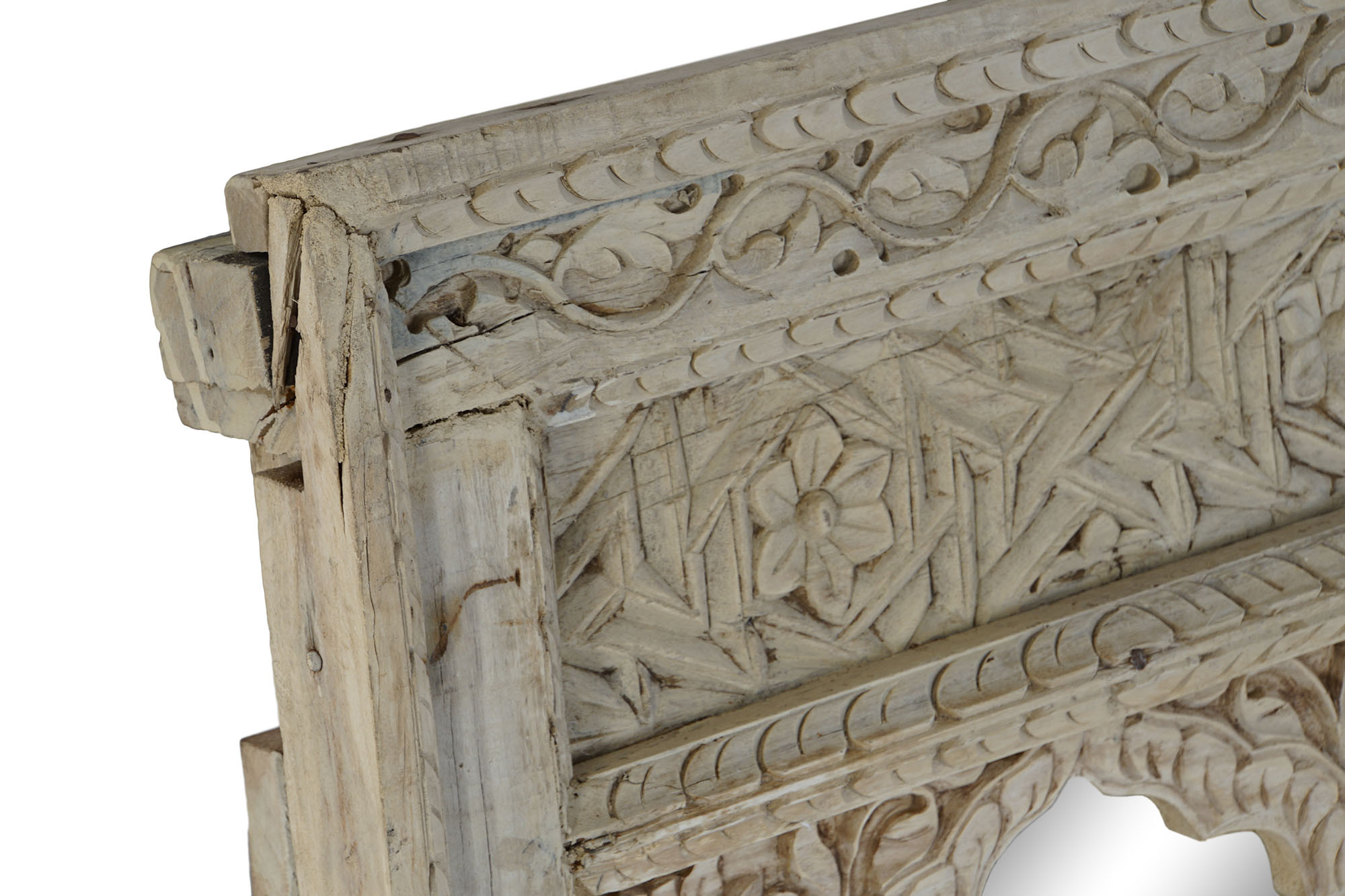zoom sur bois miroir sculpté en teck massif ancien pièce unique décorative