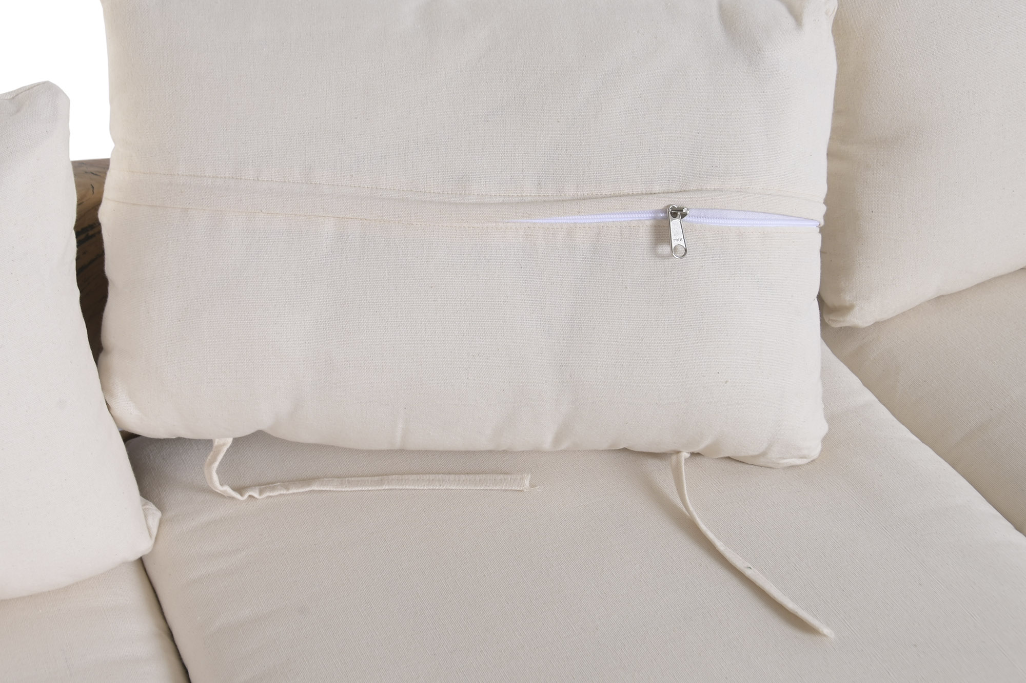 zoom sur coussins canapé 3 places racine de teck et coton