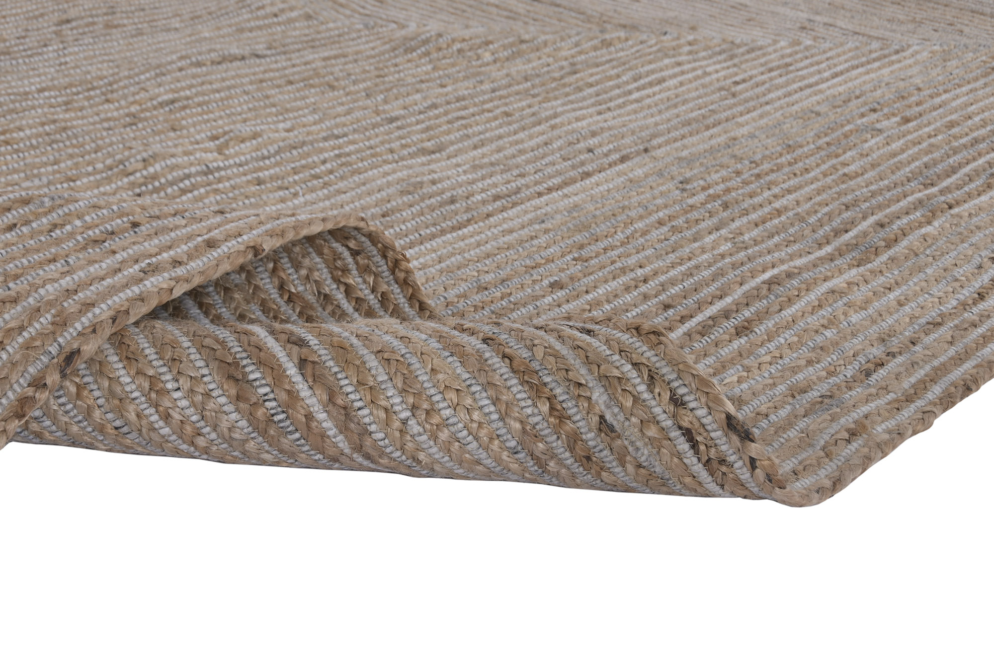 zoom sur dessous de tapis en laine et jute